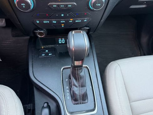 Used 2022 Ford Ranger XLT w/ Equipment Group 301A Mid RWD image 9