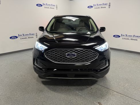 Used 2024 Ford Edge SEL w/ Convenience Package image 2