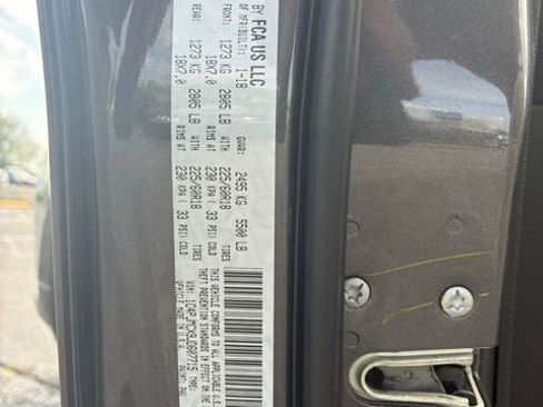 Used 2018 Jeep Cherokee Latitude image 19