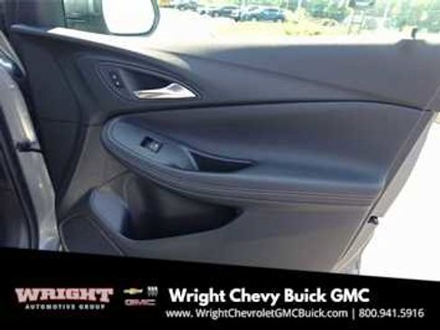 Used 2022 Buick Encore GX Essence w/ Experience Buick Package image 25