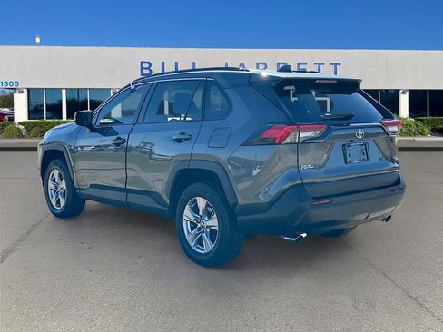 Used 2023 Toyota RAV4 XLE w/ Convenience Package image 5