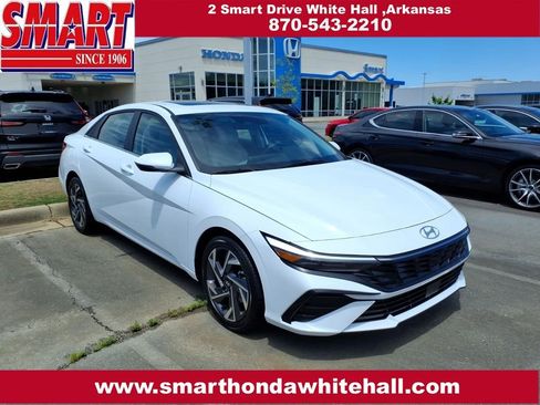 Used 2025 Hyundai Elantra Limited FWD image 1