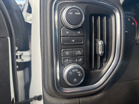 Used 2023 GMC Sierra 1500 SLT image 10