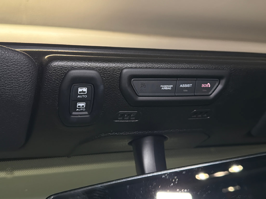 Used 2022 Jeep Wrangler Unlimited Sahara w/ Cold Weather Group AWD/4WD image 30