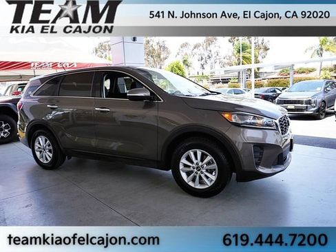 Certified 2019 Kia Sorento FWD image 9