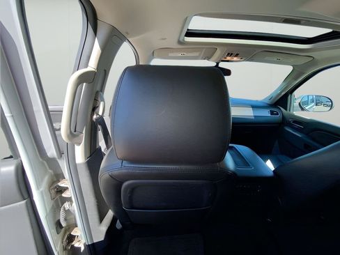 Used 2011 Chevrolet Tahoe LT w/ Luxury Package AWD/4WD image 27