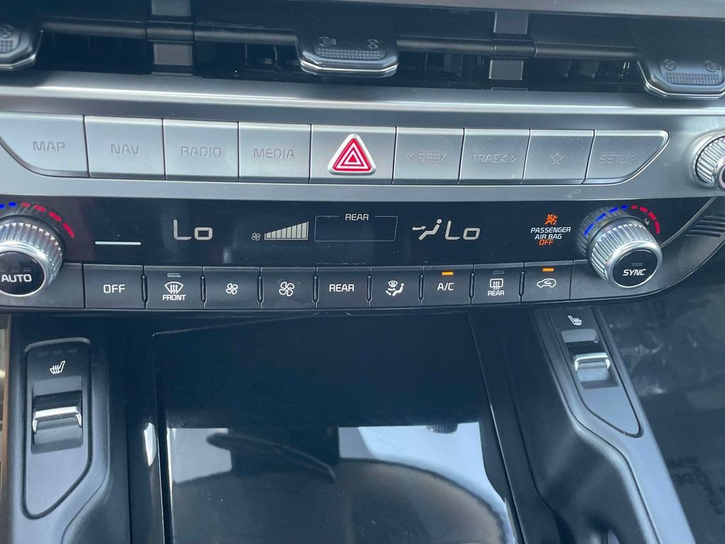 Used 2025 Kia Telluride S FWD image 29
