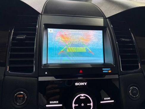 Used 2017 Ford Taurus Limited FWD image 36