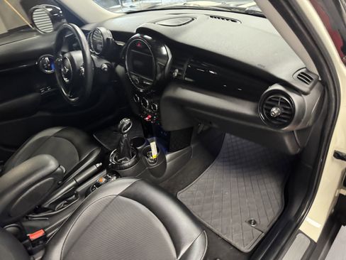 Used 2016 MINI Cooper 4-Door Hardtop FWD image 13