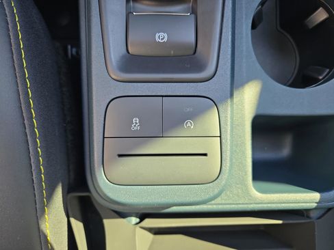 Used 2025 Ford Maverick Lobo image 28