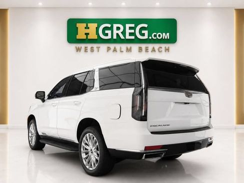 Used 2023 Cadillac Escalade Premium Luxury RWD image 2