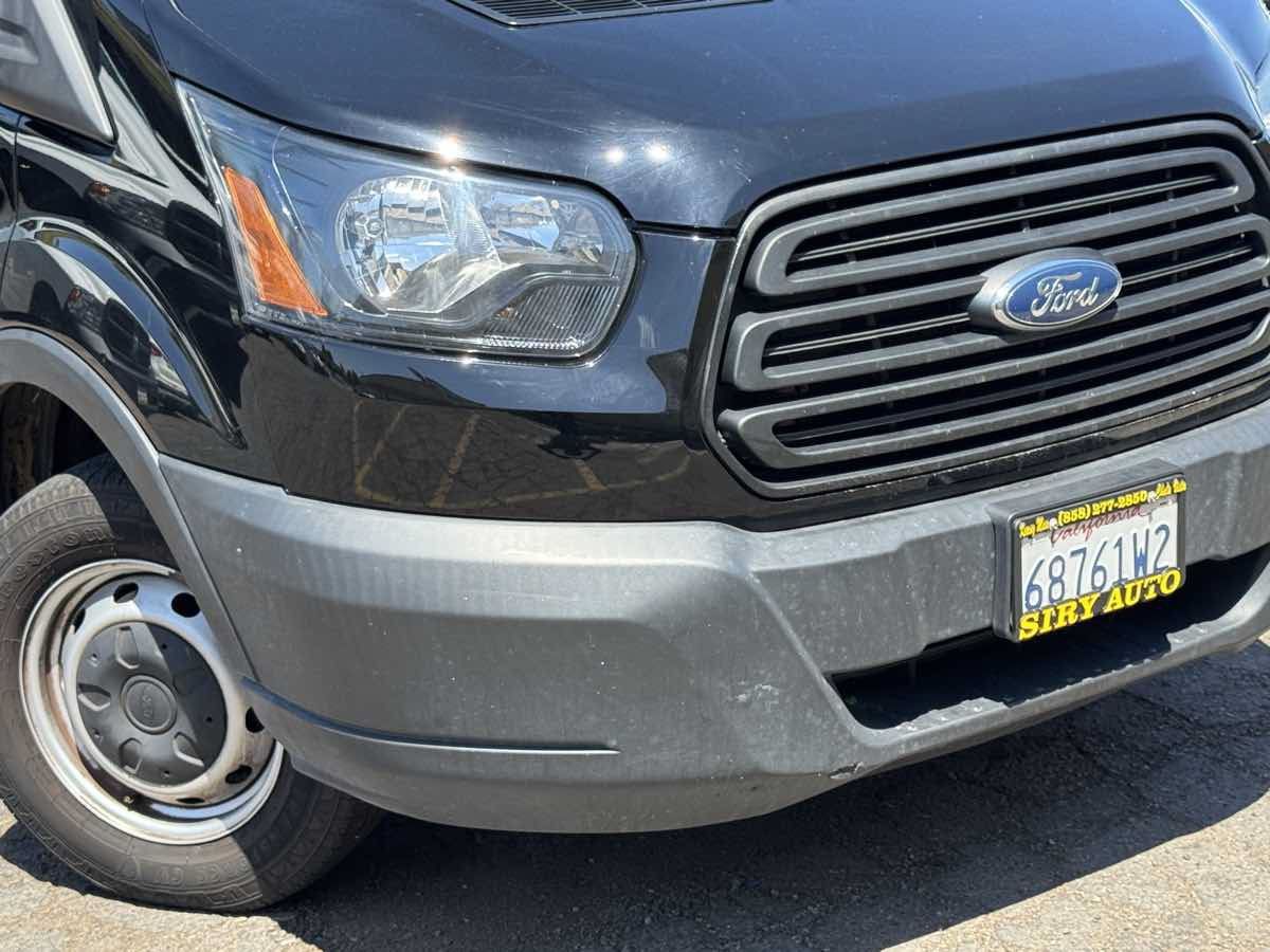 Used 2019 Ford Transit 250 148 High Roof Extended RWD image 3