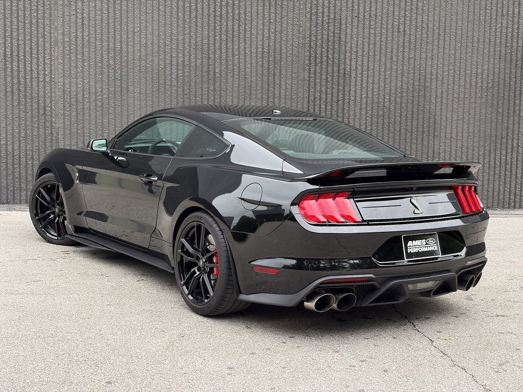 Used 2020 Ford Mustang Shelby GT500 w/ Technology Package RWD image 5
