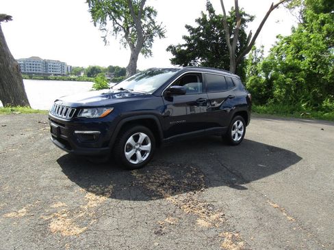 Used 2021 Jeep Compass Latitude AWD/4WD image 29