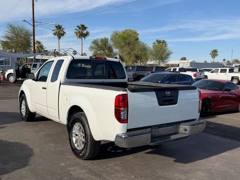 Used 2018 Nissan Frontier SV RWD image 6