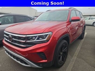 Used 2023 Volkswagen Atlas SE w/ Black Wheel Package