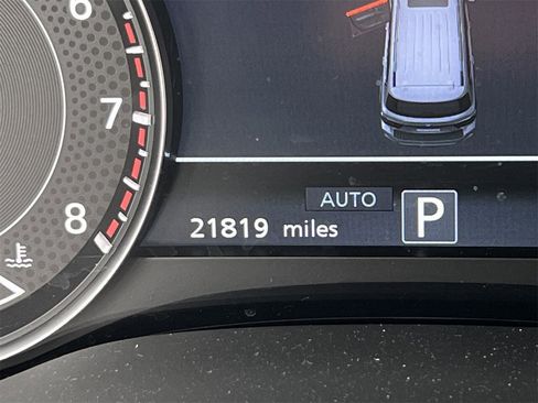 Certified 2024 Nissan Armada Platinum w/ Captain's Chairs Package image 7