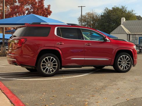 Used 2021 GMC Acadia Denali w/ Denali Technology Package image 4