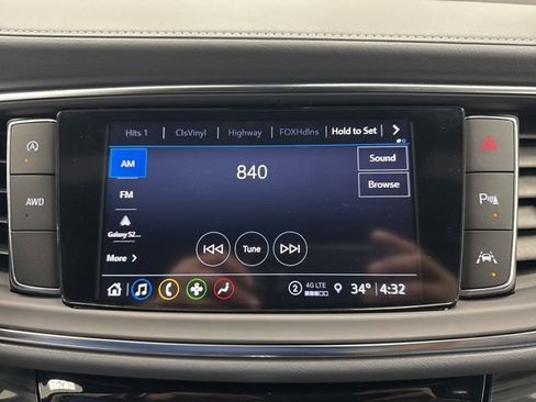 Used 2023 Buick Enclave Essence image 14
