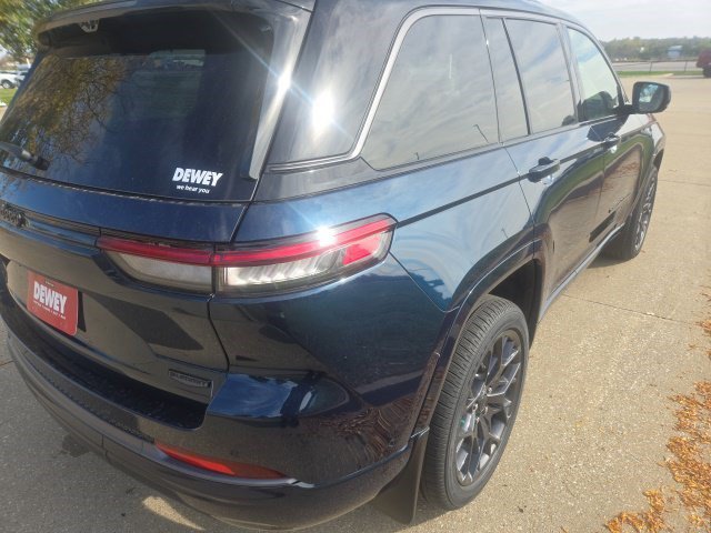 New 2027 Jeep Grand Cherokee Summit AWD/4WD image 22