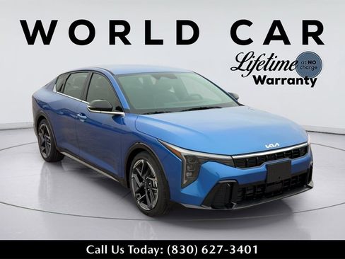 New 2025 Kia K4 GT-Line image 1