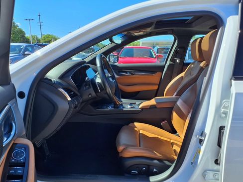 Used 2023 Cadillac CT5 V w/ Platinum Package AWD/4WD image 16
