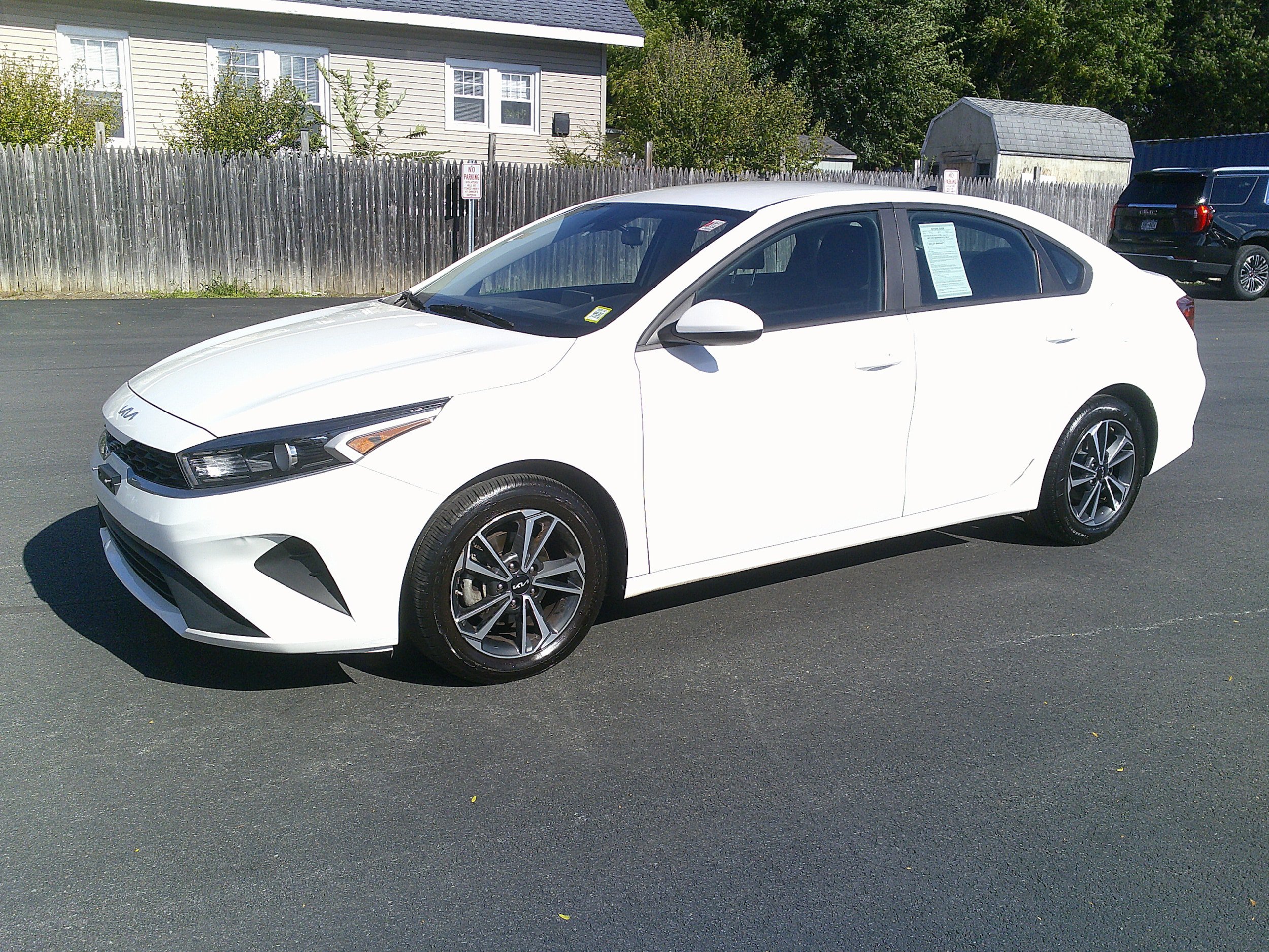 Used 2024 Kia Forte LXS FWD image 13