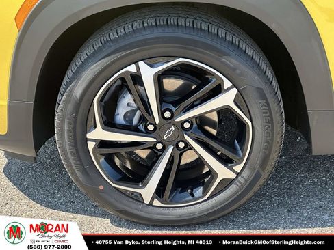 Certified 2023 Chevrolet TrailBlazer RS w/ Sun and Liftgate Package FWD image 9