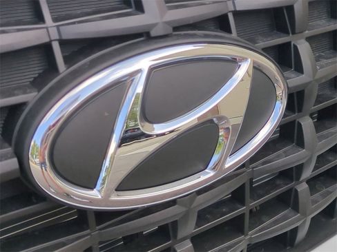 New 2026 Hyundai Venue SE image 13