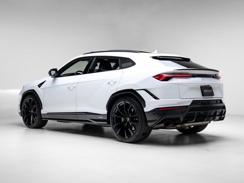Used 2023 Lamborghini Urus S image 31