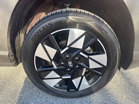 Used 2025 Hyundai Kona SEL image 13