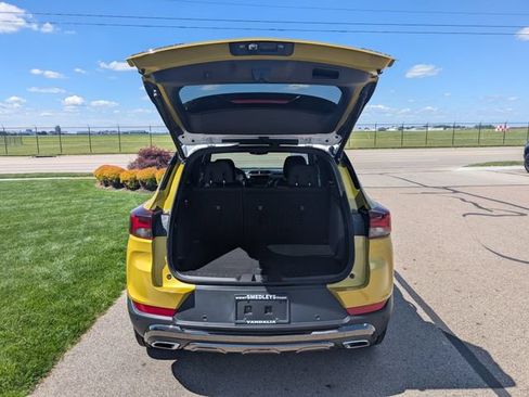 Used 2023 Chevrolet TrailBlazer ACTIV w/ Sun and Liftgate Package AWD/4WD image 8