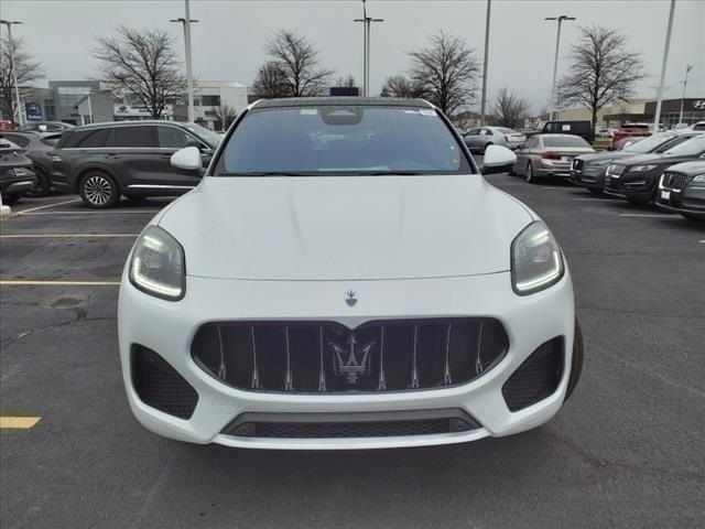 Used 2023 Maserati Grecale Modena AWD/4WD image 8