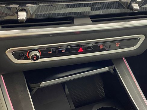 Certified 2024 BMW X5 xDrive40i w/ Premium Package image 28