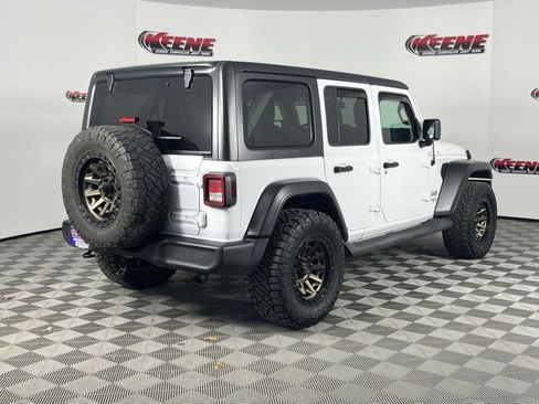 Used 2020 Jeep Wrangler Unlimited Sport S image 3