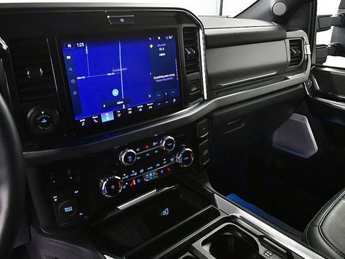 Used 2025 Ford F350 Platinum image 23