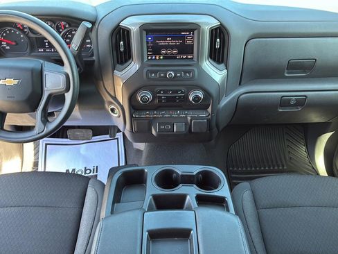Used 2025 Chevrolet Silverado 1500 Custom image 32