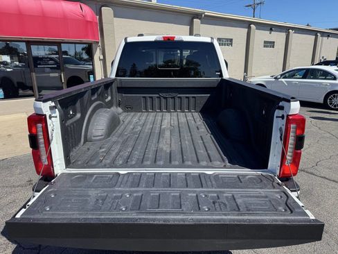 Used 2023 Ford F250 Lariat w/ Sport Appearance Package AWD/4WD image 13