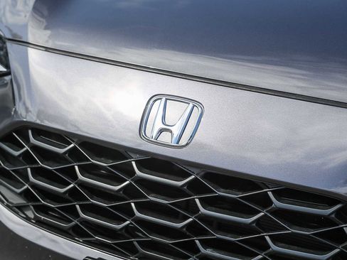 Used 2025 Honda HR-V LX image 6