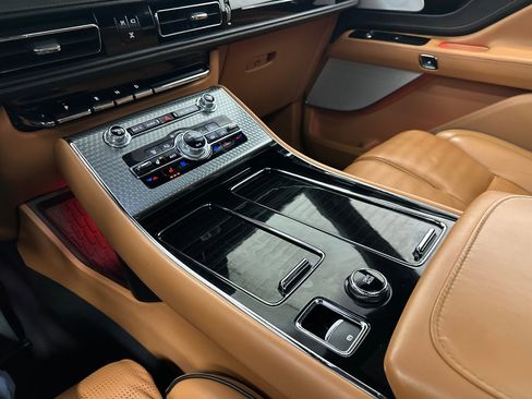 Certified 2023 Lincoln Aviator Black Label w/ Dynamic Handling Package image 32