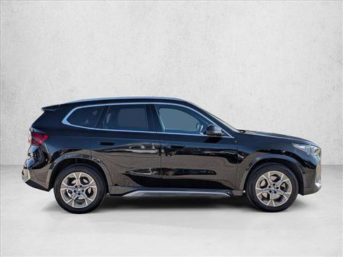 Used 2025 BMW X1 xDrive28i image 4