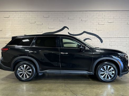 Used 2024 INFINITI QX60 Pure AWD/4WD image 2