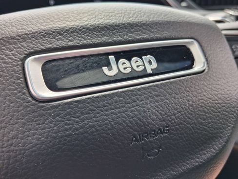 Used 2023 Jeep Grand Cherokee L Laredo AWD/4WD image 26