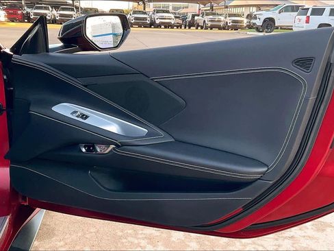 Used 2022 Chevrolet Corvette Stingray Coupe w/ Z51 Performance Package image 19