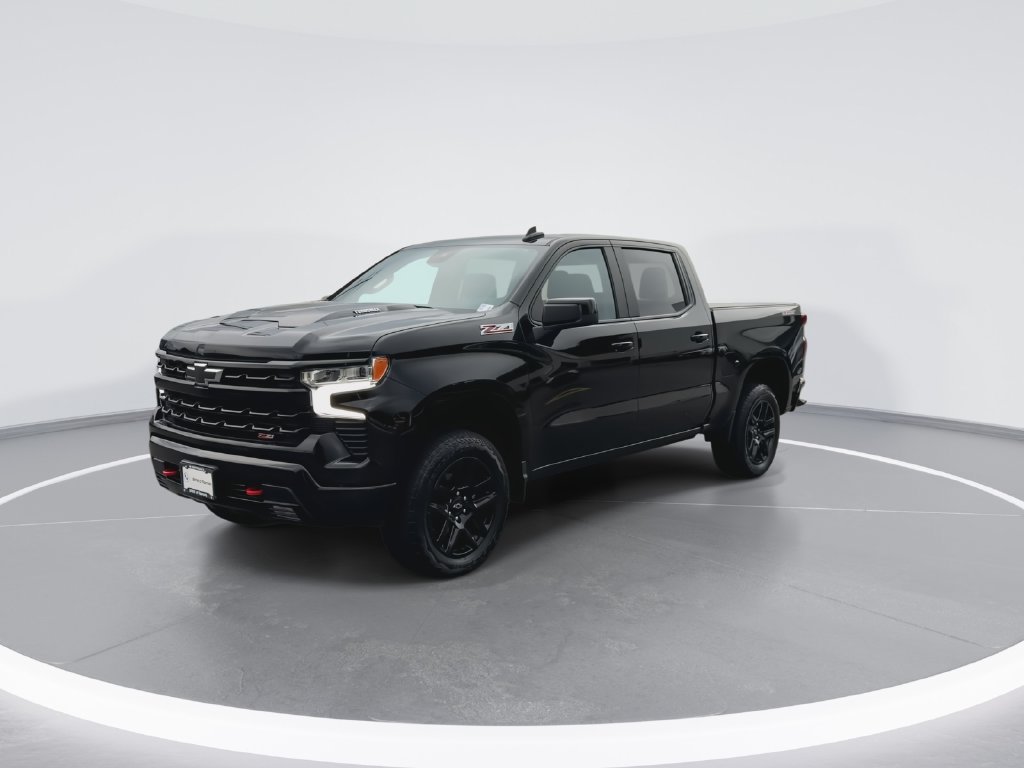 Used 2025 Chevrolet Silverado 1500 LT Trail Boss w/ Protection Package AWD/4WD image 4