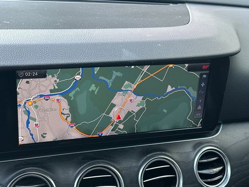 Used 2017 Mercedes-Benz E 300 image 17