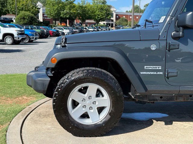Used 2017 Jeep Wrangler Sport w/ Quick Order Package 24S AWD/4WD image 12