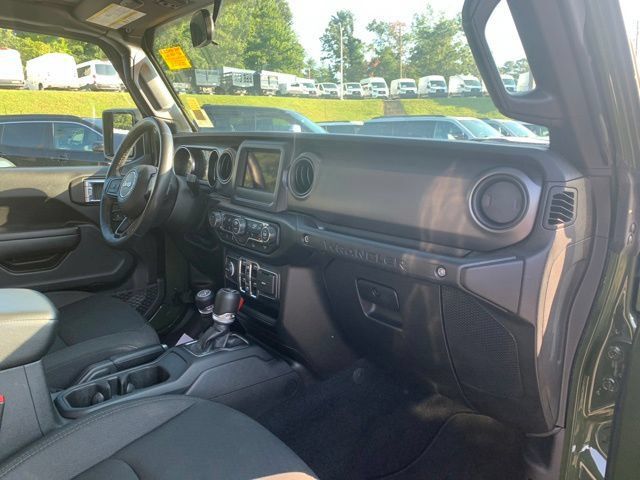 Used 2022 Jeep Wrangler Unlimited Sport AWD/4WD image 17