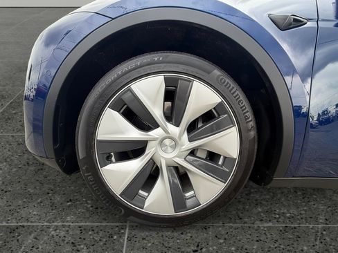 Used 2021 Tesla Model Y Long Range AWD/4WD image 15