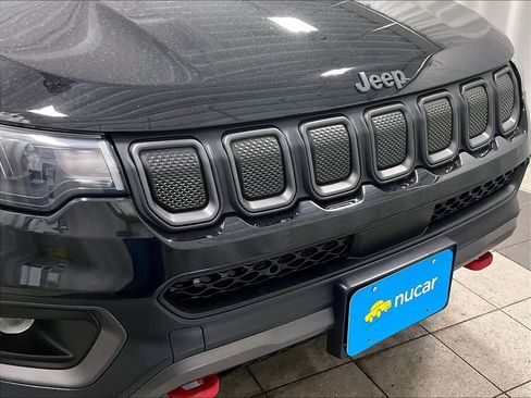 Used 2022 Jeep Compass Trailhawk AWD/4WD image 31